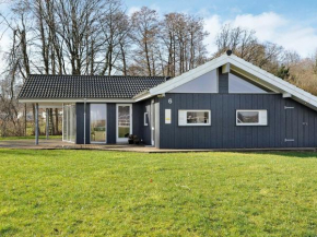 Magnificent Holiday Home in Sjolund with Sauna in Hejls